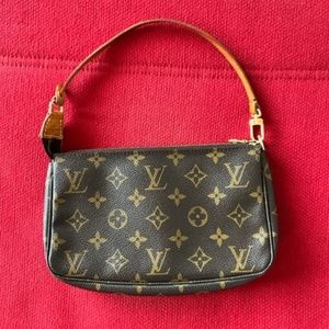 Authentic LOUIS VUITTON Monogram Pochette Accessoires